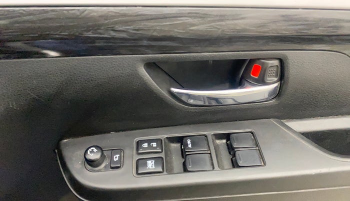 2022 Maruti XL6 ZETA AT, Petrol, Automatic, 62,592 km, Driver Side Door Panels Control