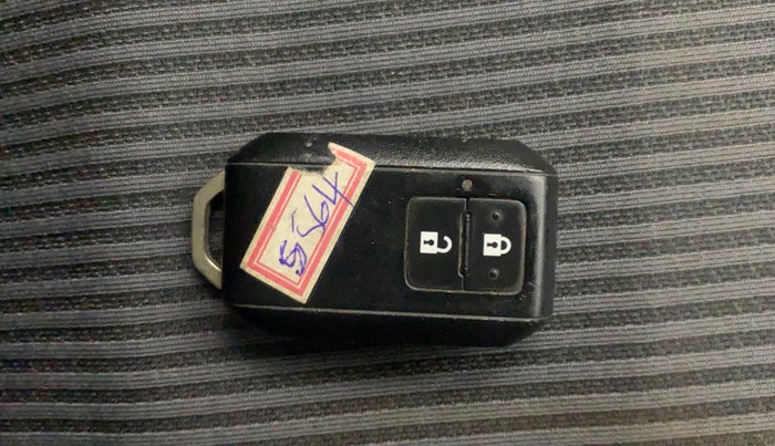 2022 Maruti XL6 ZETA AT, Petrol, Automatic, 62,592 km, Key Close Up