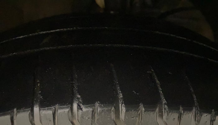 2022 Maruti XL6 ZETA AT, Petrol, Automatic, 62,592 km, Right Front Tyre Tread