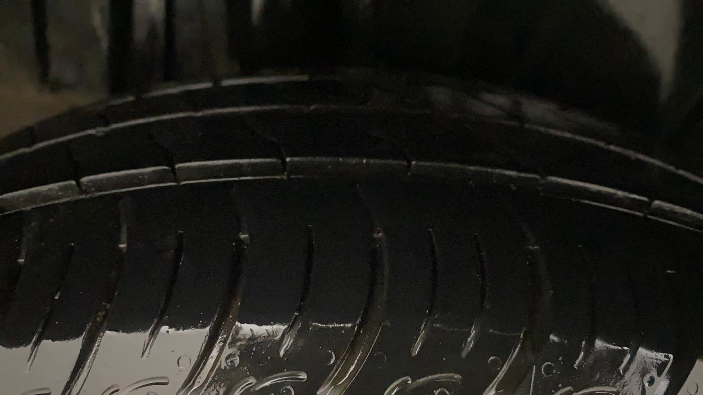 2022 Maruti XL6 ZETA AT, Petrol, Automatic, 62,625 km, Right Rear Tyre Tread