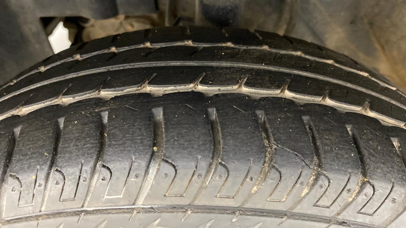 2017 Datsun Go T(O), Petrol, Manual, 35,115 km, Left Front Tyre Tread