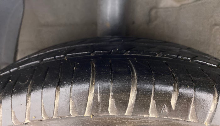 2018 Hyundai Xcent E+, Petrol, Manual, 73,244 km, Right Rear Tyre Tread