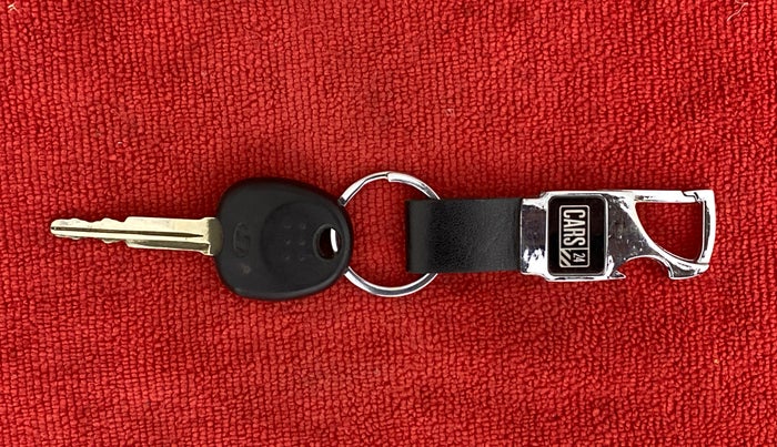 2018 Hyundai Xcent E+, Petrol, Manual, 73,244 km, Key Close Up