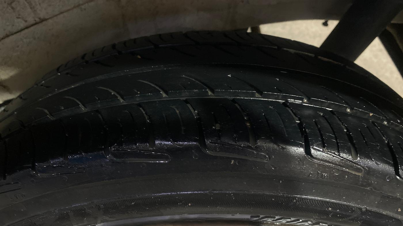 2014 Maruti Wagon R 1.0 VXI, Petrol, Manual, 1,25,258 km, Left Rear Tyre Tread