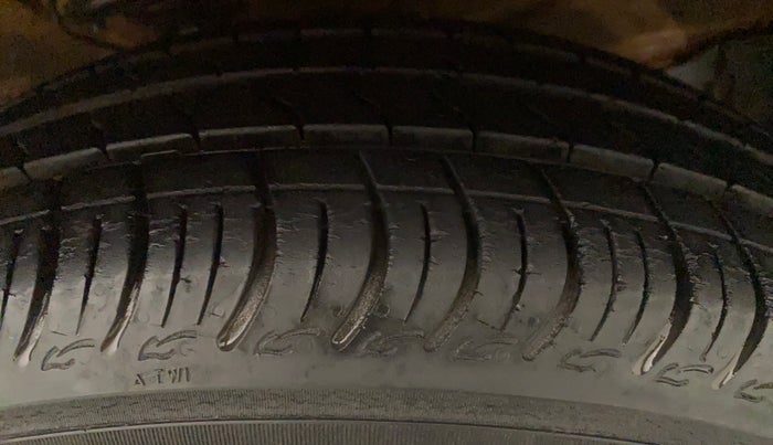 2019 Maruti S PRESSO VXI PLUS AMT, Petrol, Automatic, 21,125 km, Left Front Tyre Tread