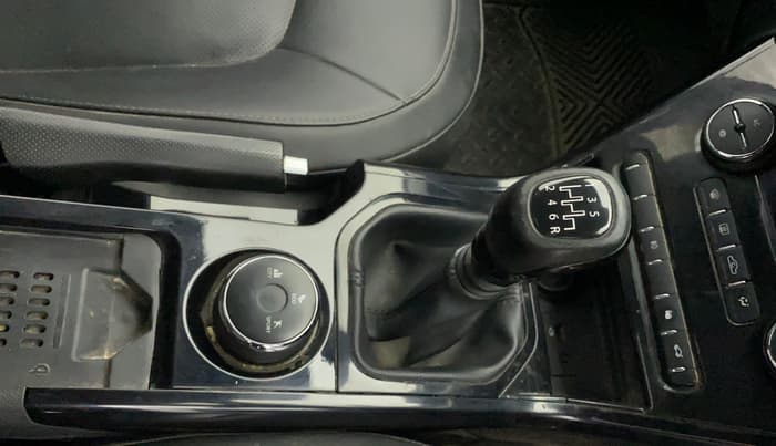 2022 Tata NEXON XZ PLUS (L) DARK EDITION, Petrol, Manual, 55,797 km, Gear Lever