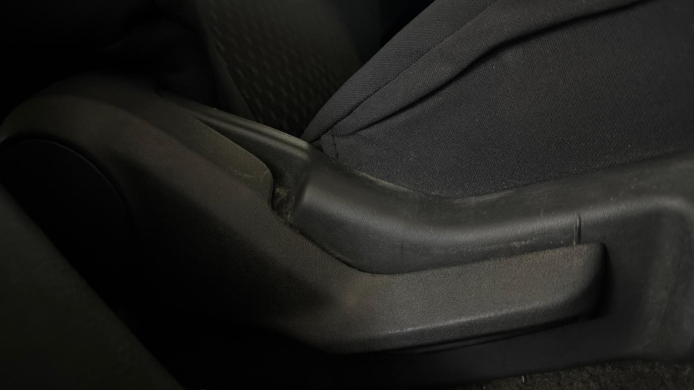 2023 Maruti Celerio VXI CNG, CNG, Manual, 62,266 km, Driver Side Adjustment Panel
