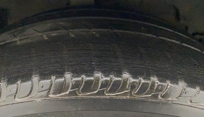 2011 Honda Accord 2.4L I-VTEC MT, Petrol, Manual, 99,882 km, Right Front Tyre Tread