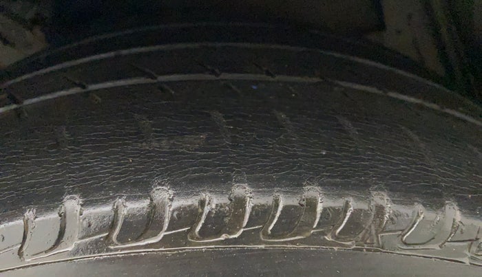 2011 Honda Accord 2.4L I-VTEC MT, Petrol, Manual, 99,882 km, Left Front Tyre Tread