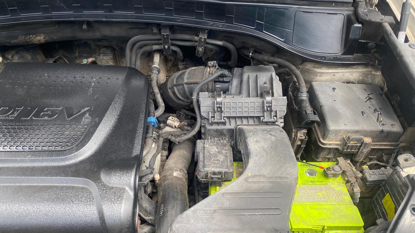 2014 Hyundai Santa Fe 2 WD AT, Diesel, Automatic, 1,21,123 km, Engine View - Left