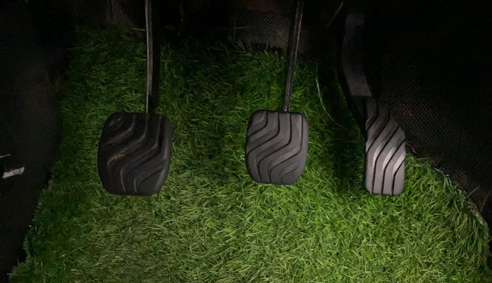 2019 Renault Kwid RXT 1.0 (O), Petrol, Manual, 82,791 km, Pedals