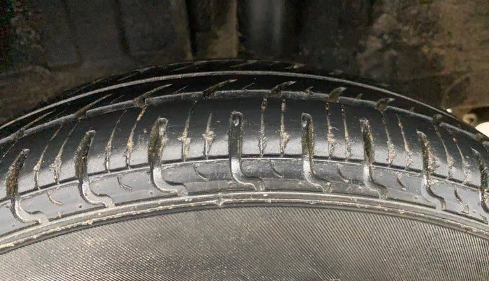 2019 Renault Kwid RXT 1.0 (O), Petrol, Manual, 82,791 km, Left Rear Tyre Tread