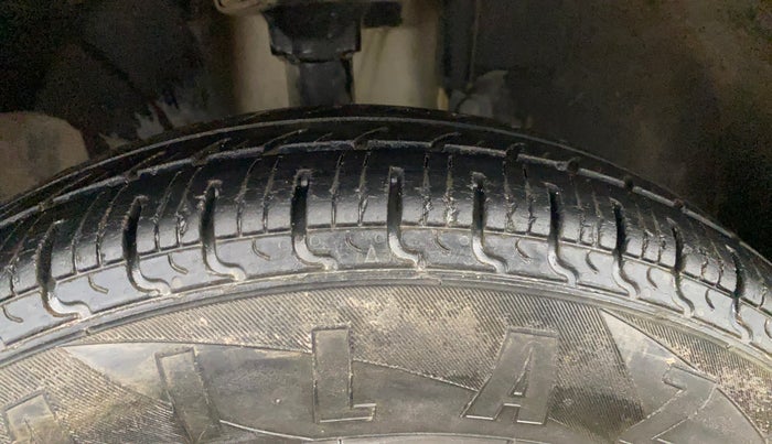 2019 Renault Kwid RXT 1.0 (O), Petrol, Manual, 82,791 km, Right Front Tyre Tread