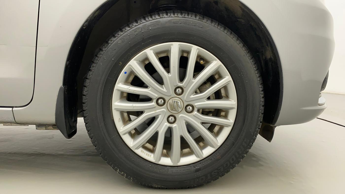 2020 Maruti Dzire ZXI, Petrol, Manual, 32,057 km, Right Front Wheel