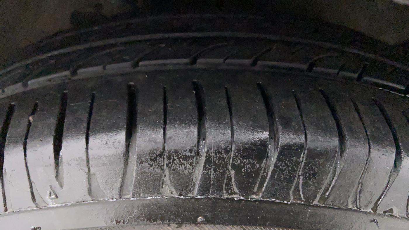 2016 Maruti Celerio VDI, Diesel, Manual, 85,221 km, Right Rear Tyre Tread