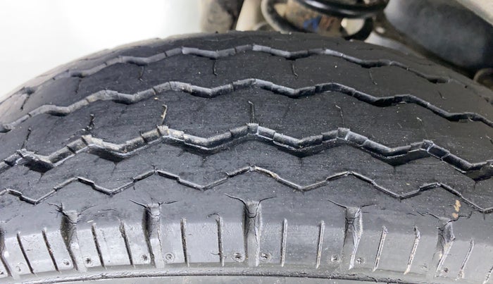 2018 Maruti Eeco 5 STR CNG WITH AC PLUSHTR, CNG, Manual, 54,876 km, Right Rear Tyre Tread