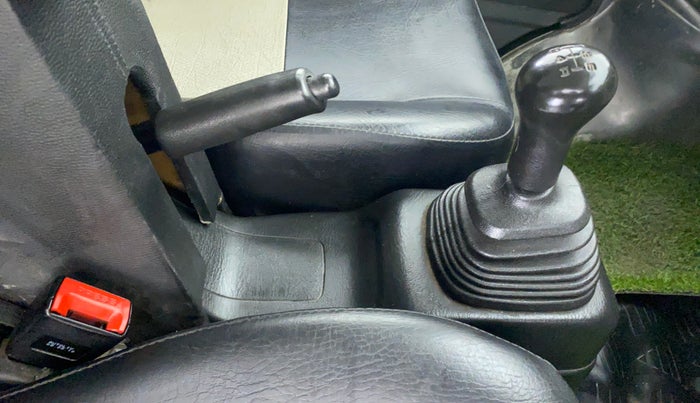 2018 Maruti Eeco 5 STR CNG WITH AC PLUSHTR, CNG, Manual, 54,876 km, Gear Lever