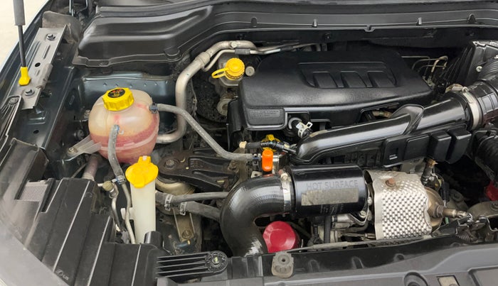 2019 Mahindra XUV300 W8 1.2 PETROL, Petrol, Manual, 92,693 km, Engine View - Right