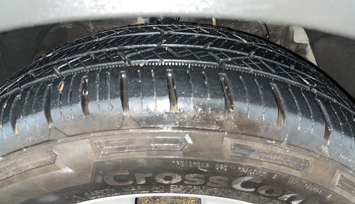 2019 Mahindra XUV300 W8 1.2 PETROL, Petrol, Manual, 92,693 km, Right Front Tyre Tread