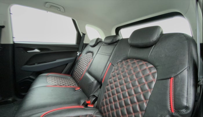 2021 MG HECTOR SHINE 1.5 TURBO MT, Petrol, Manual, 18,780 km, Right Side Rear Door Cabin