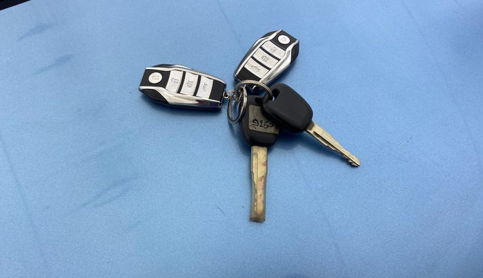 2021 Maruti New Wagon-R LXI CNG 1.0, CNG, Manual, 47,565 km, Key Close Up