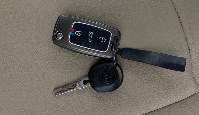2018 Skoda Rapid AMBITION 1.6 MPI MT, Petrol, Manual, 32,329 km, Key Close Up