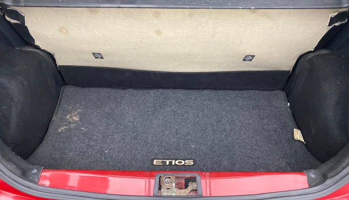 2016 Toyota Etios Liva D 4D VD, Diesel, Manual, 39,890 km, Boot Inside