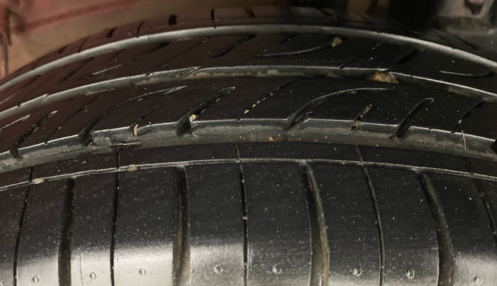 2016 Toyota Etios Liva D 4D VD, Diesel, Manual, 39,890 km, Left Rear Tyre Tread