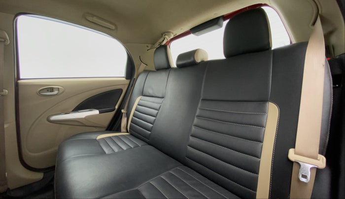 2016 Toyota Etios Liva D 4D VD, Diesel, Manual, 39,890 km, Right Side Rear Door Cabin