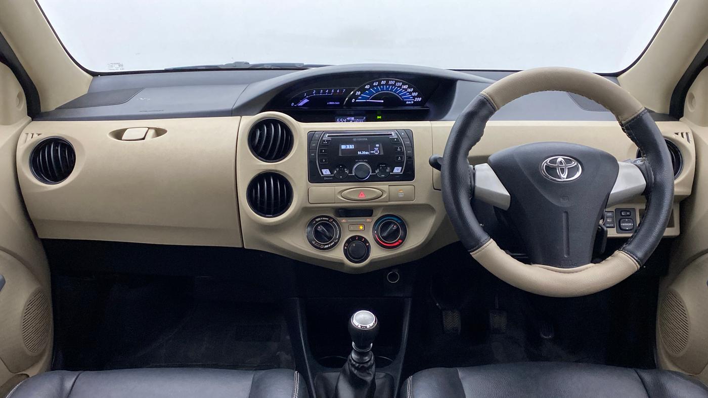 2016 Toyota Etios Liva D 4D VD, Diesel, Manual, 39,890 km, Dashboard