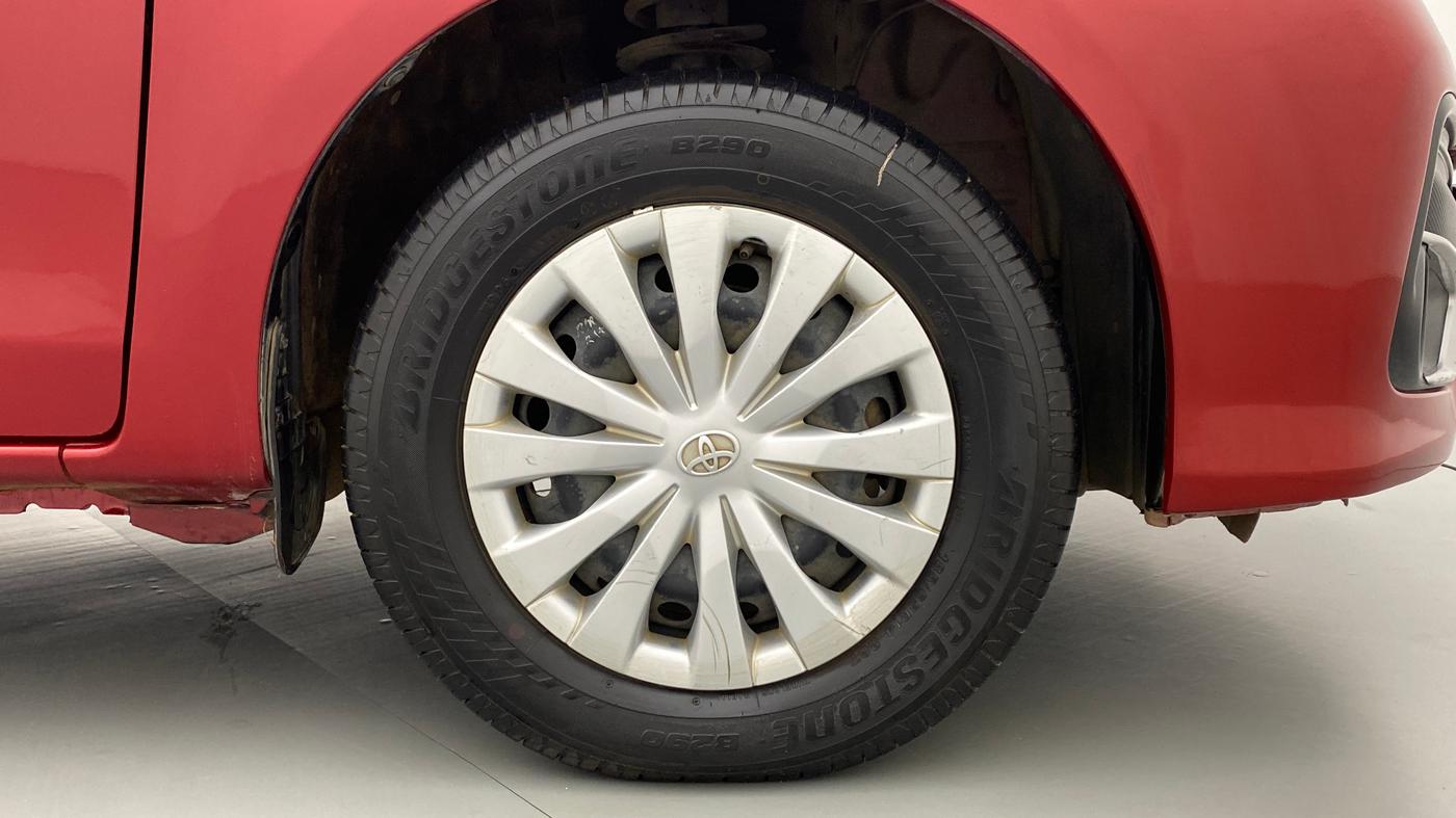 2016 Toyota Etios Liva D 4D VD, Diesel, Manual, 39,890 km, Right Front Wheel