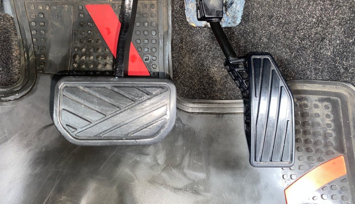 2020 Maruti Swift ZXI AMT, Petrol, Automatic, 89,249 km, Pedals