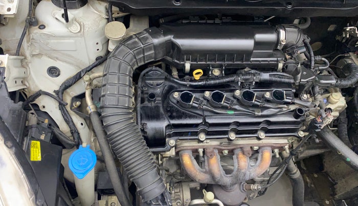 2020 Maruti Swift ZXI AMT, Petrol, Automatic, 89,249 km, Engine View - Right