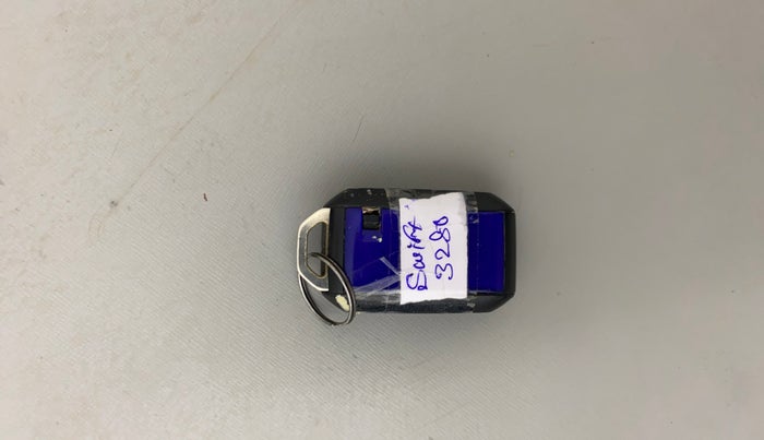 2020 Maruti Swift ZXI AMT, Petrol, Automatic, 89,249 km, Key Close Up