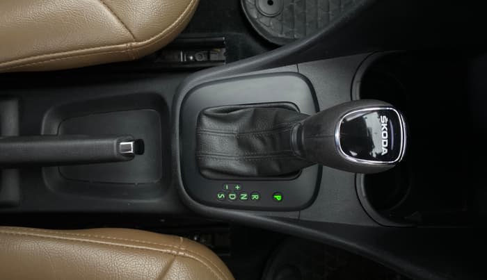 2021 Skoda Rapid AMBITION AT TSI, Petrol, Automatic, 1,11,308 km, Gear Lever