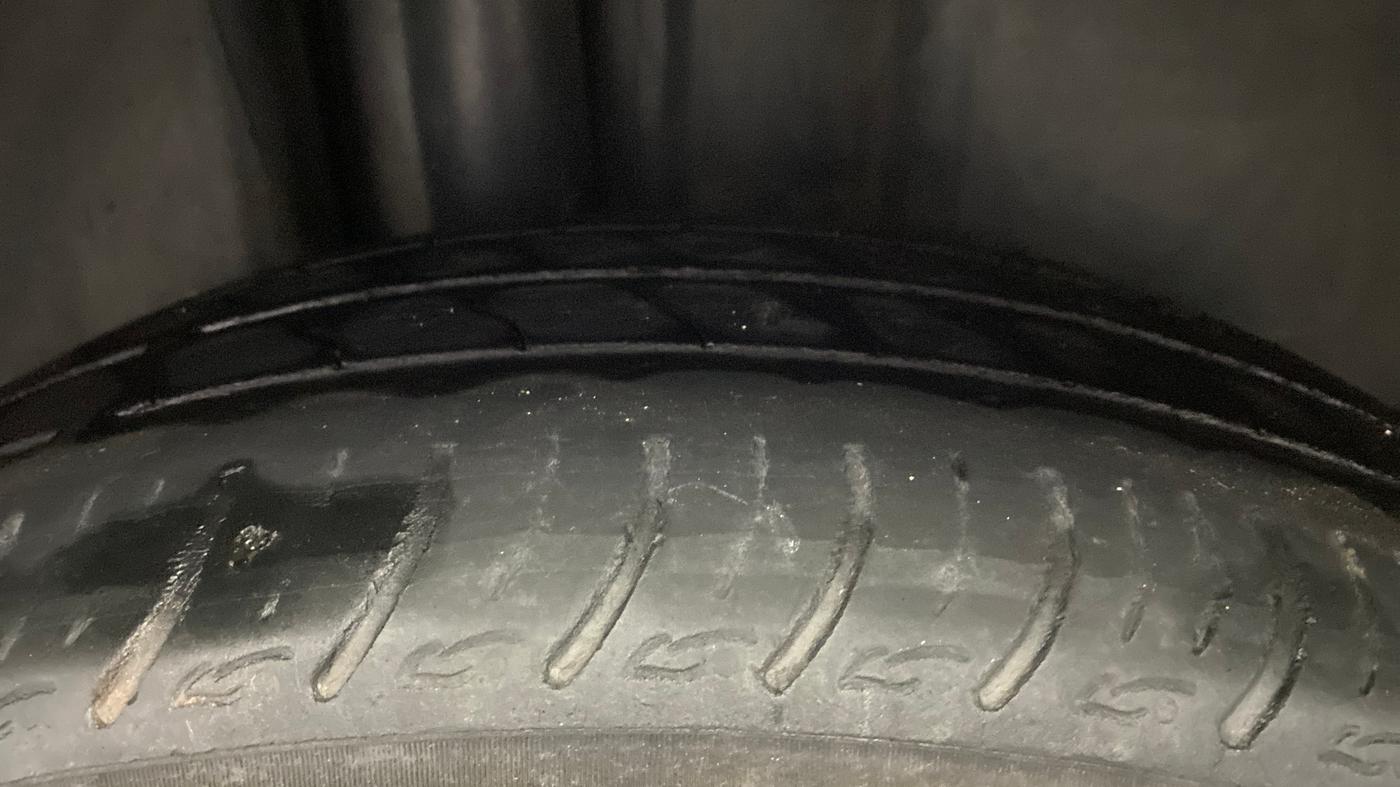 2021 Skoda Rapid AMBITION AT TSI, Petrol, Automatic, 1,11,308 km, Right Rear Tyre Tread