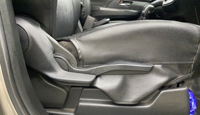 2021 Maruti XL6 ZETA AT, Petrol, Automatic, 22,259 km, Driver Side Adjustment Panel