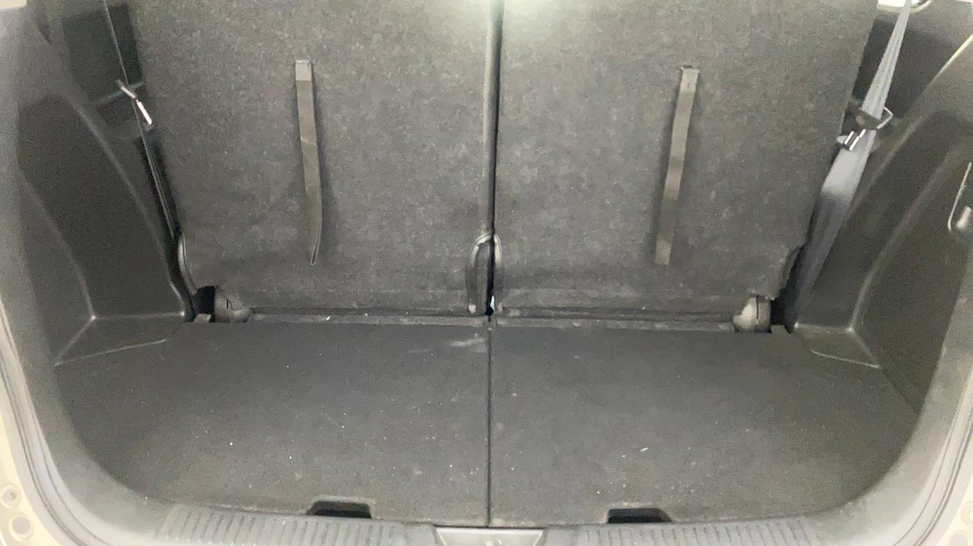 2021 Maruti XL6 ZETA AT, Petrol, Automatic, 22,259 km, Boot Inside