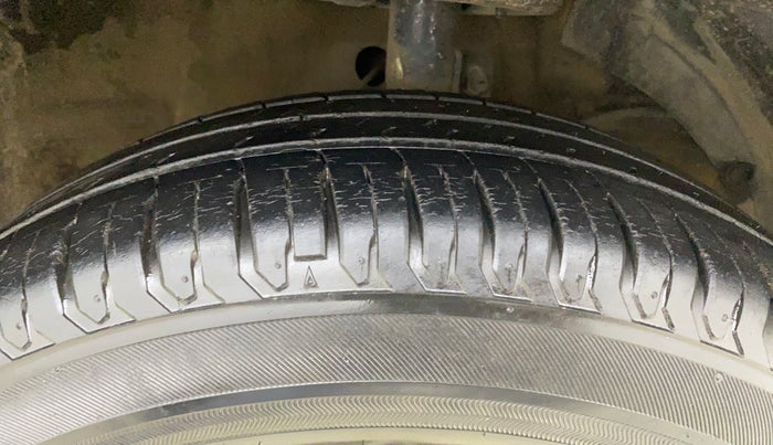 2021 Maruti XL6 ZETA AT, Petrol, Automatic, 22,259 km, Right Front Tyre Tread