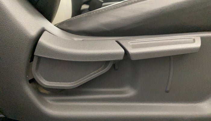 2022 Hyundai AURA S 1.2 CNG, CNG, Manual, 46,514 km, Driver Side Adjustment Panel