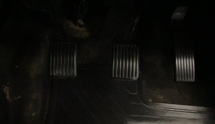 2022 Hyundai AURA S 1.2 CNG, CNG, Manual, 46,514 km, Pedals