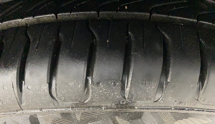 2018 Maruti Baleno ZETA PETROL 1.2, Petrol, Manual, 73,208 km, Right Front Tyre Tread