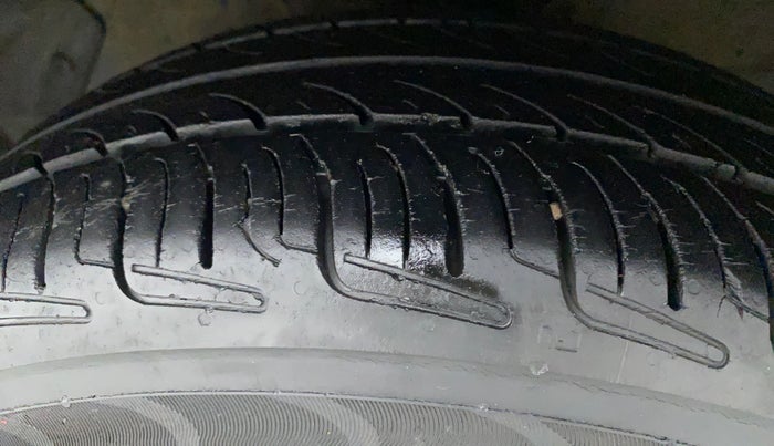 2010 Hyundai i20 ERA 1.2, Petrol, Manual, 60,780 km, Left Front Tyre Tread