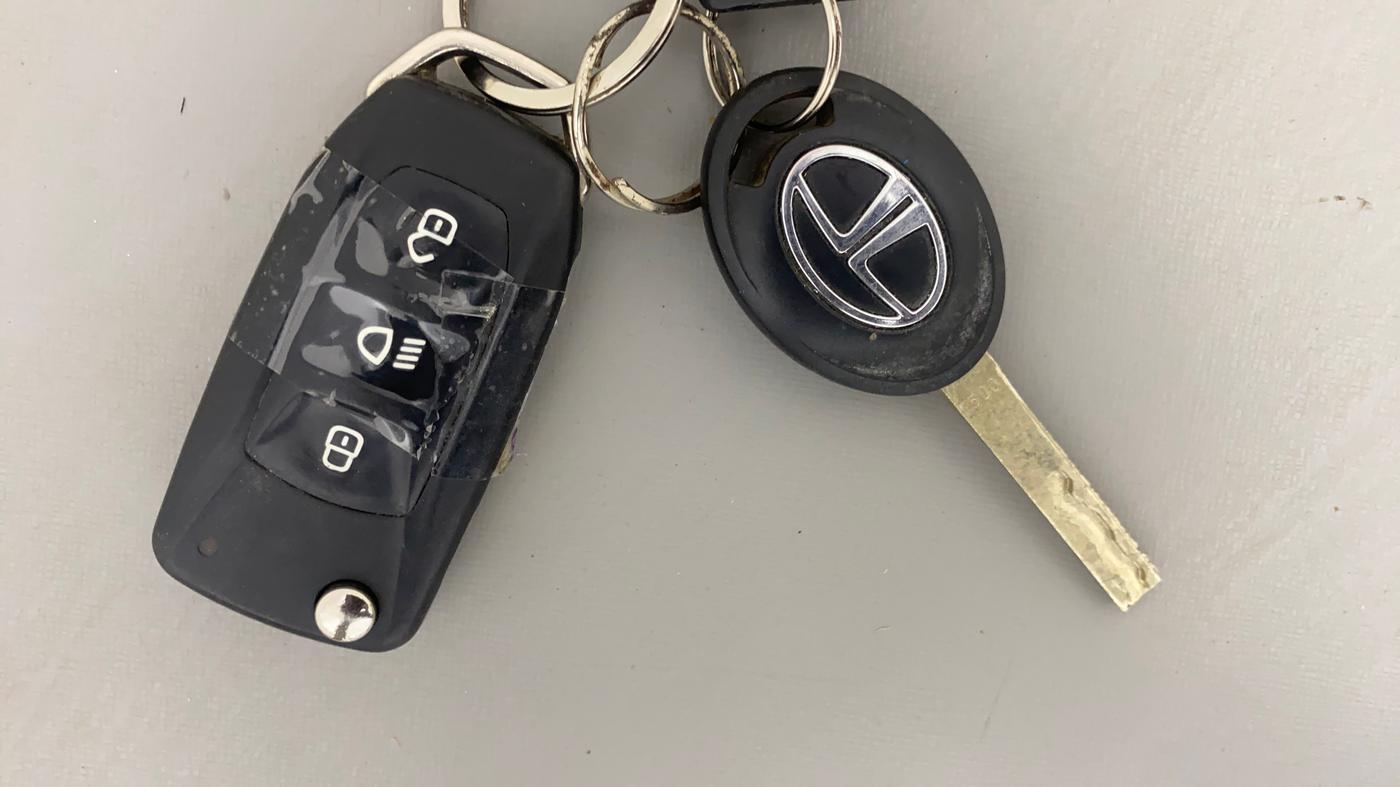 2023 Tata Tiago XT PETROL, Petrol, Manual, 30,715 km, Key Close Up