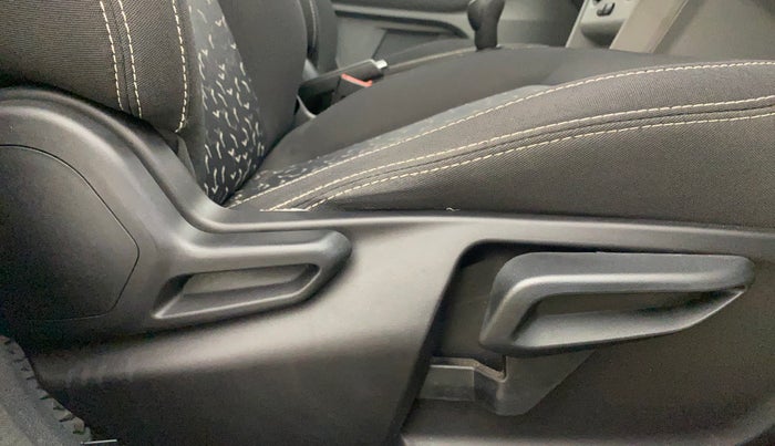 2023 Tata Tiago XT PETROL, Petrol, Manual, 30,715 km, Driver Side Adjustment Panel