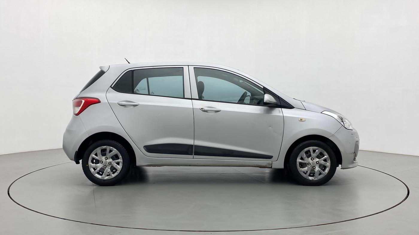 2017 Hyundai Grand i10 SPORTZ 1.2 KAPPA VTVT, Petrol, Manual, 1,00,413 km, Right Side View