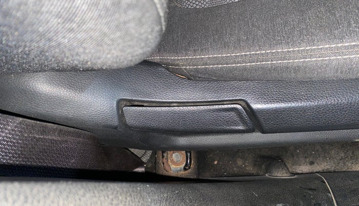 2022 KIA SONET HTE 1.5, Diesel, Manual, 67,153 km, Driver Side Adjustment Panel