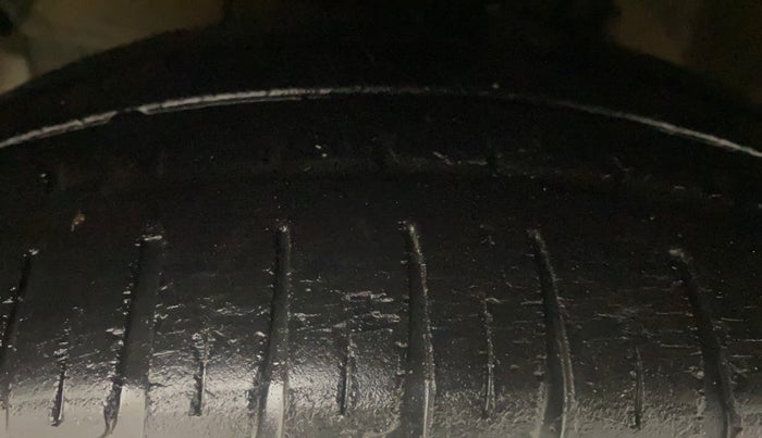 2018 Hyundai Grand i10 SPORTZ 1.2 KAPPA VTVT, Petrol, Manual, 23,539 km, Left Front Tyre Tread