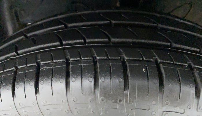 2020 Hyundai GRAND I10 NIOS SPORTZ 1.2 AT, Petrol, Automatic, 6,122 km, Left Front Tyre Tread