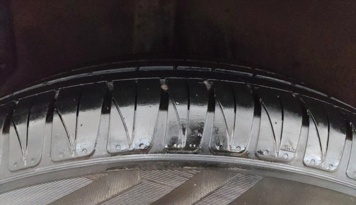 2020 KIA SONET GTX PLUS 1.0 IMT, Petrol, Manual, 25,691 km, Right Rear Tyre Tread